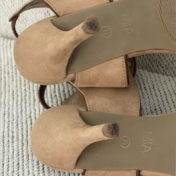 MIA Women's Brown Strappy Heels - Picture 10 of 16
